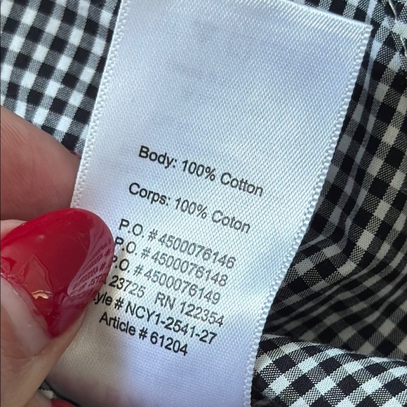 Babaton Black and White Gingham Off-the-Shoulder Relaxed Blouse - Picture 7 of 8